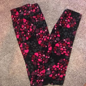 Heart lularoe leggings